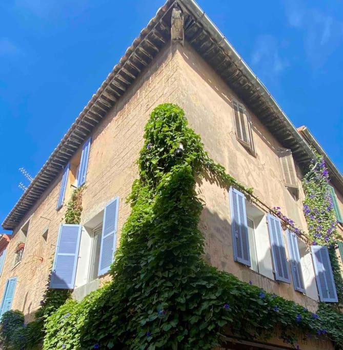 Click! Casa Lamartine Fabulous Ideal Location Walk To All!!! กาซีส์ ภายนอก รูปภาพ