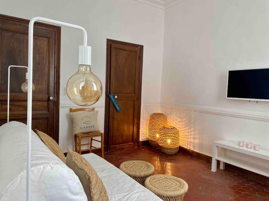 Click! Casa Lamartine Fabulous Ideal Location Walk To All!!! กาซีส์ ภายนอก รูปภาพ