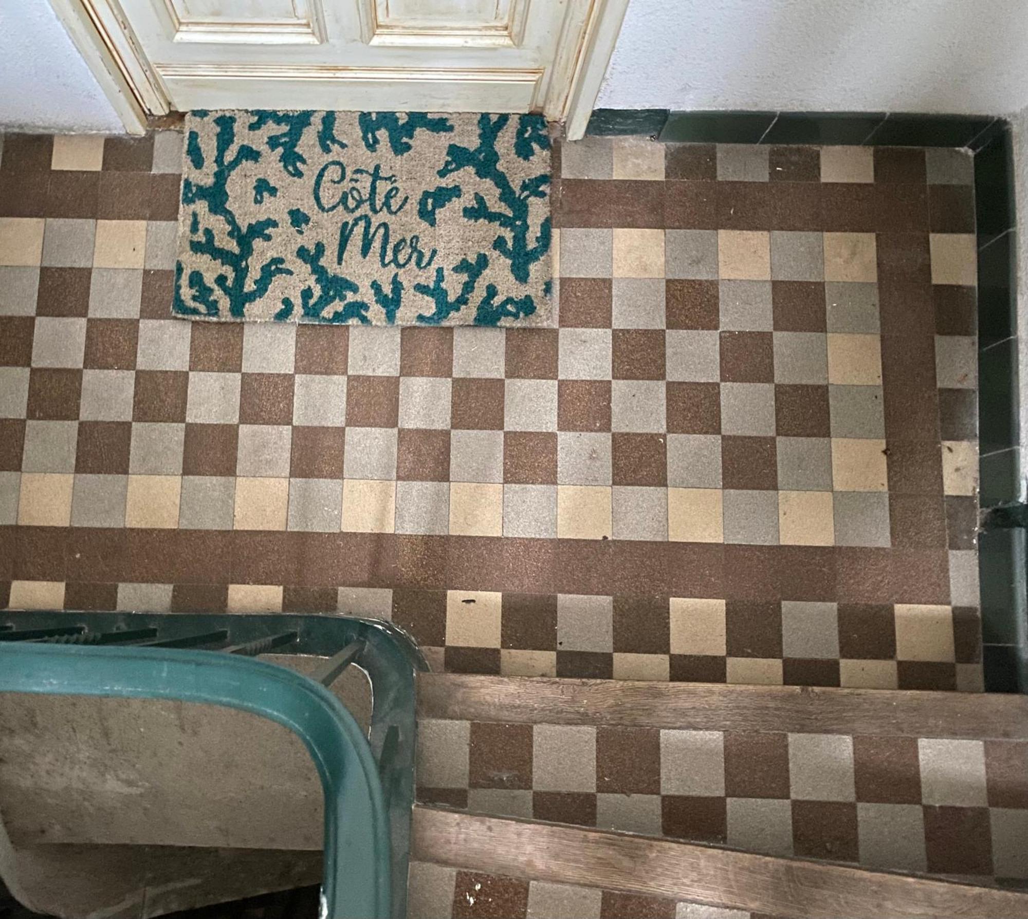 Click! Casa Lamartine Fabulous Ideal Location Walk To All!!! กาซีส์ ภายนอก รูปภาพ